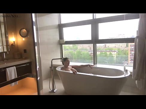 ❤️ Enorme babe die hartstochtelijk haar poesje aftrekt in de badkamer Fuck video at nl.91sexy.top